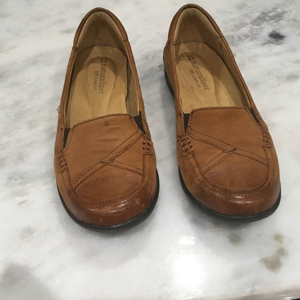 Naturalizer Women's Brown Leather Loafers